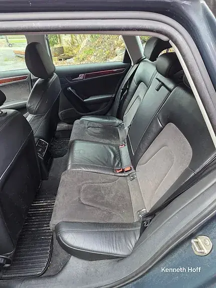 Audi A4 2009 photo 2