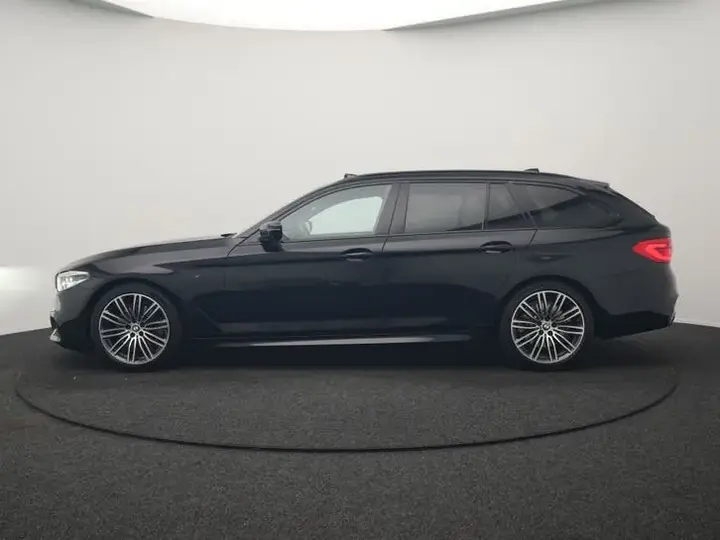 BMW 5 Series 2019 photo 2