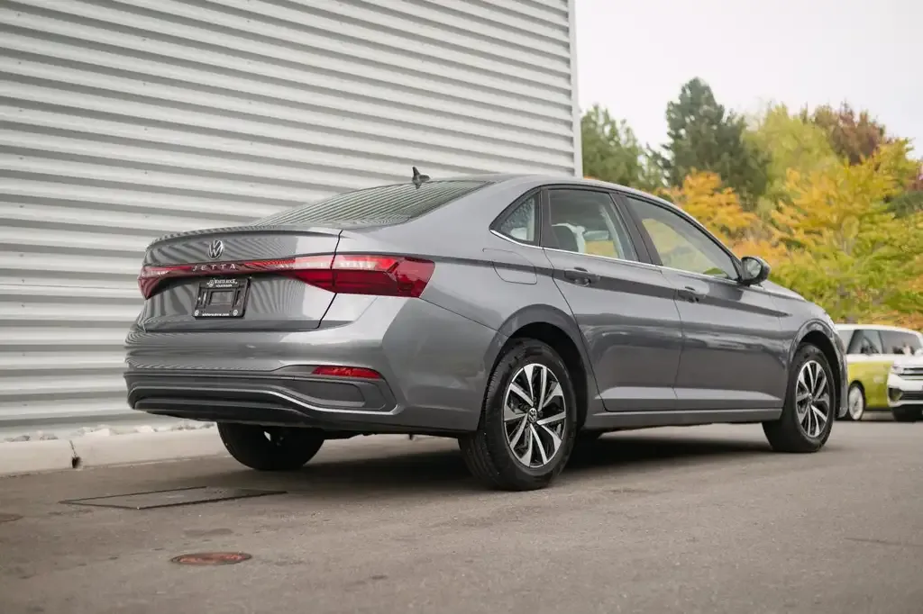 Volkswagen Jetta 2025 photo 5