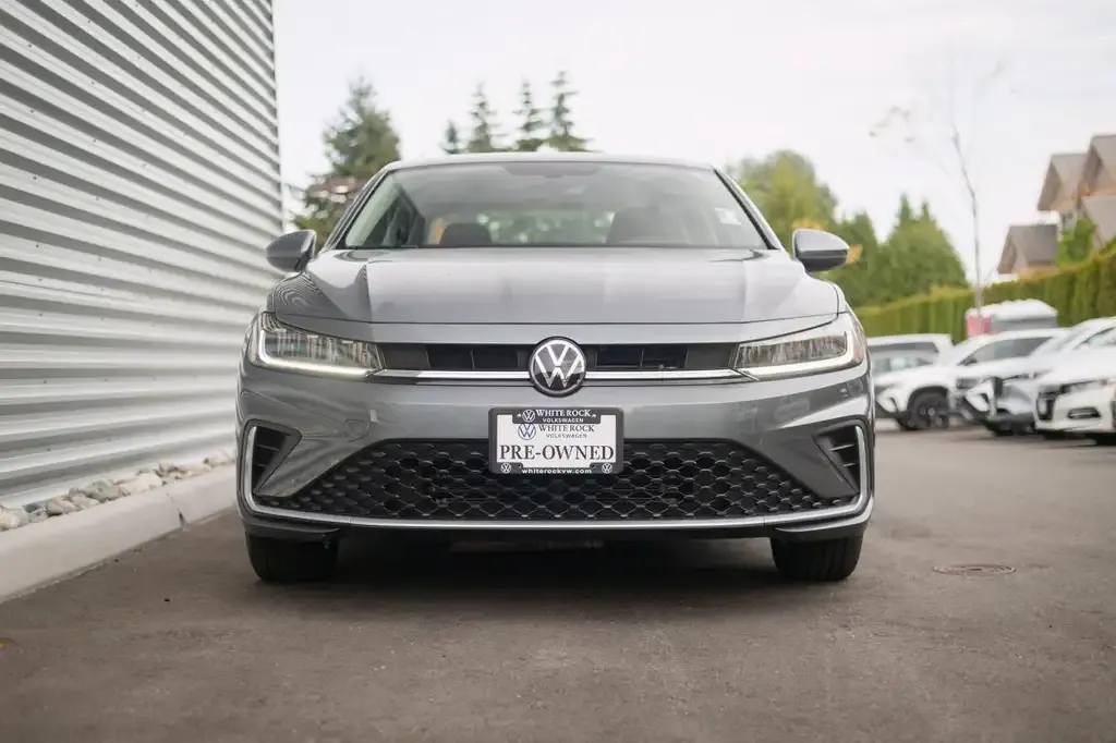 Volkswagen Jetta 2025 photo 2