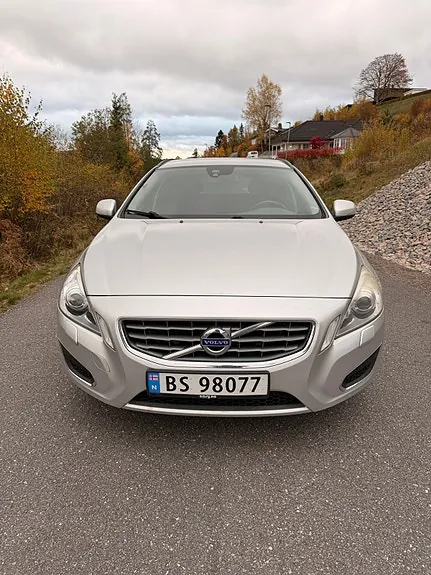 Volvo V60 2013 photo 2