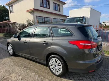 Ford Focus 2018 photo 2
