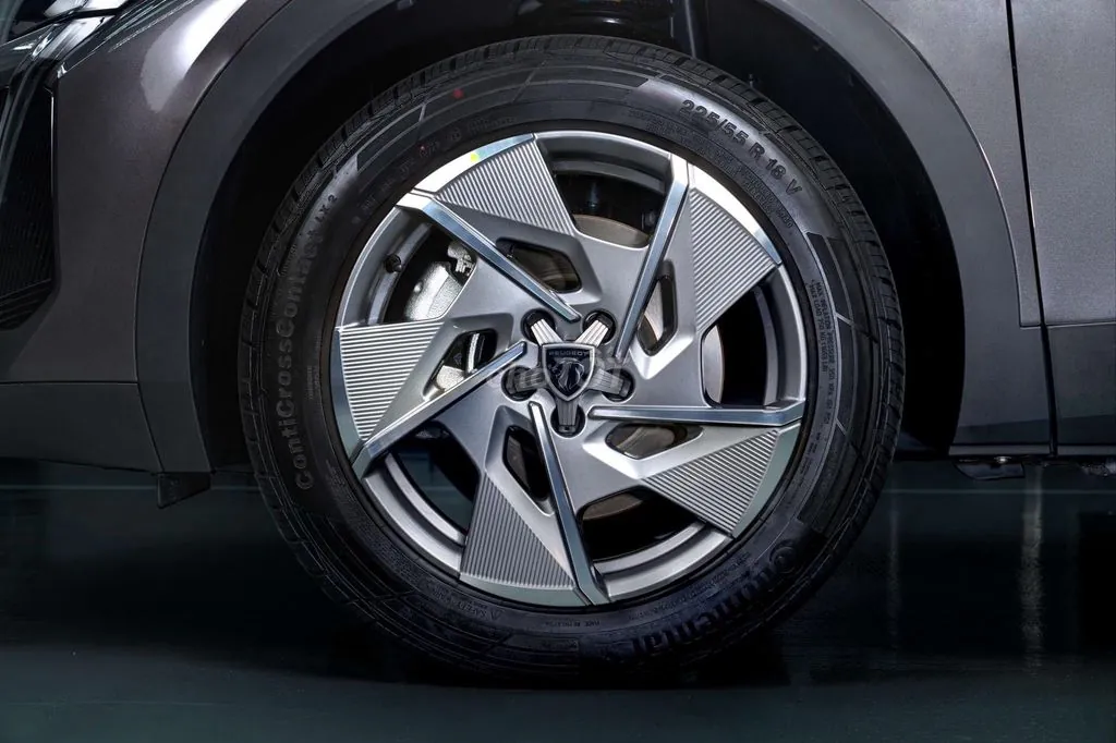 Peugeot 408 2025 photo 5