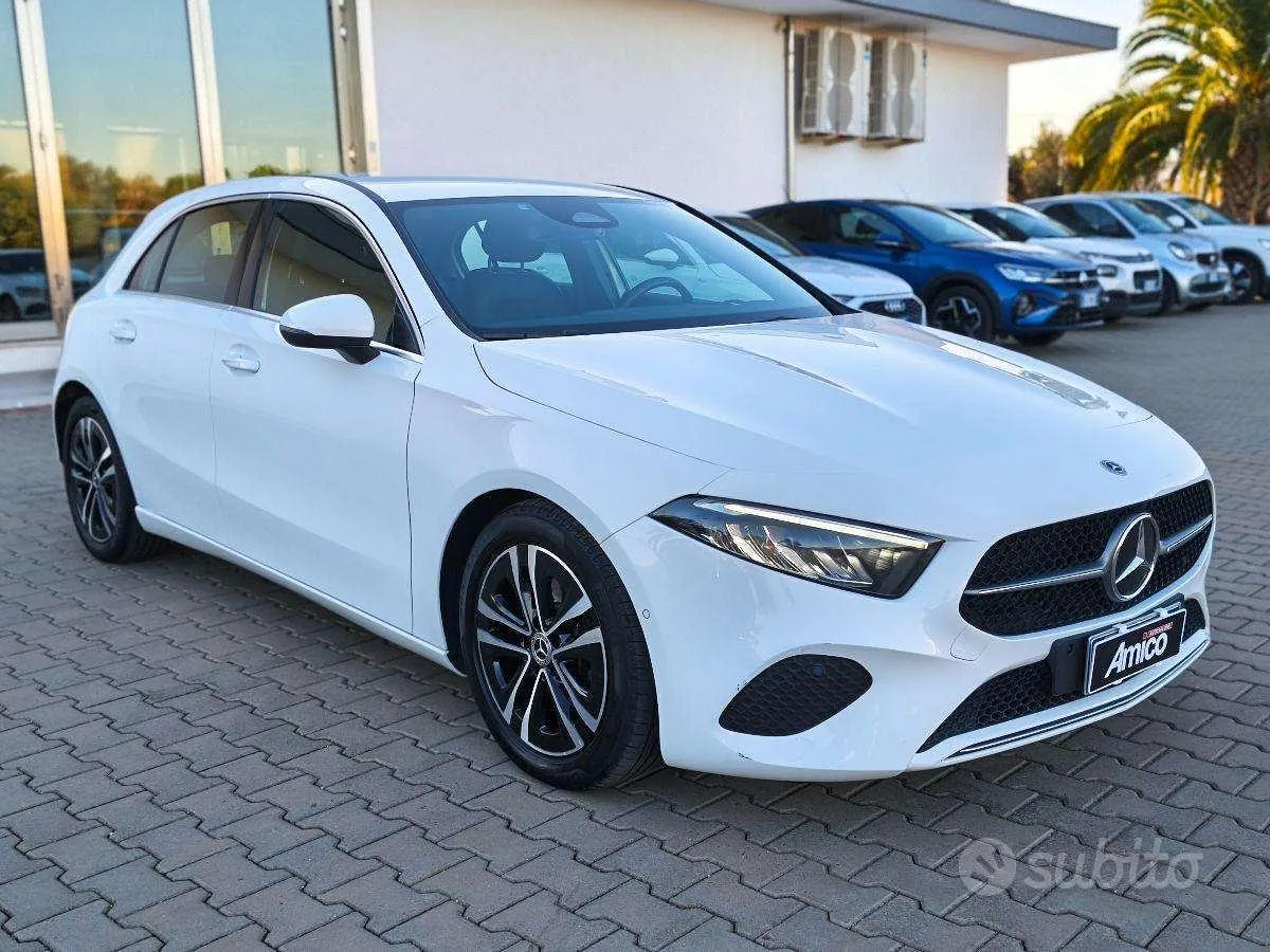 Mercedes-Benz A 180 2024 photo 3