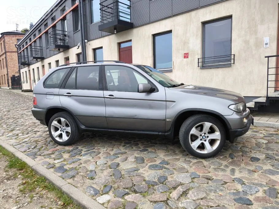 BMW X5 2004 photo 2