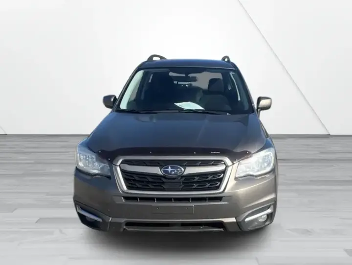 Subaru Forester 2018 photo 2