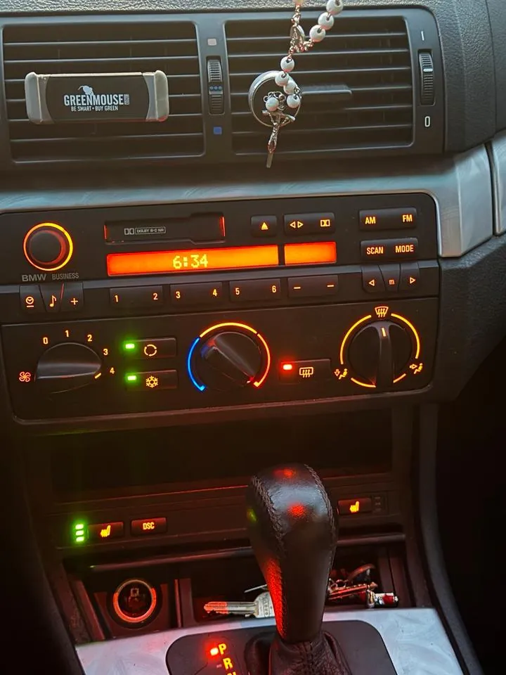 BMW 318I
