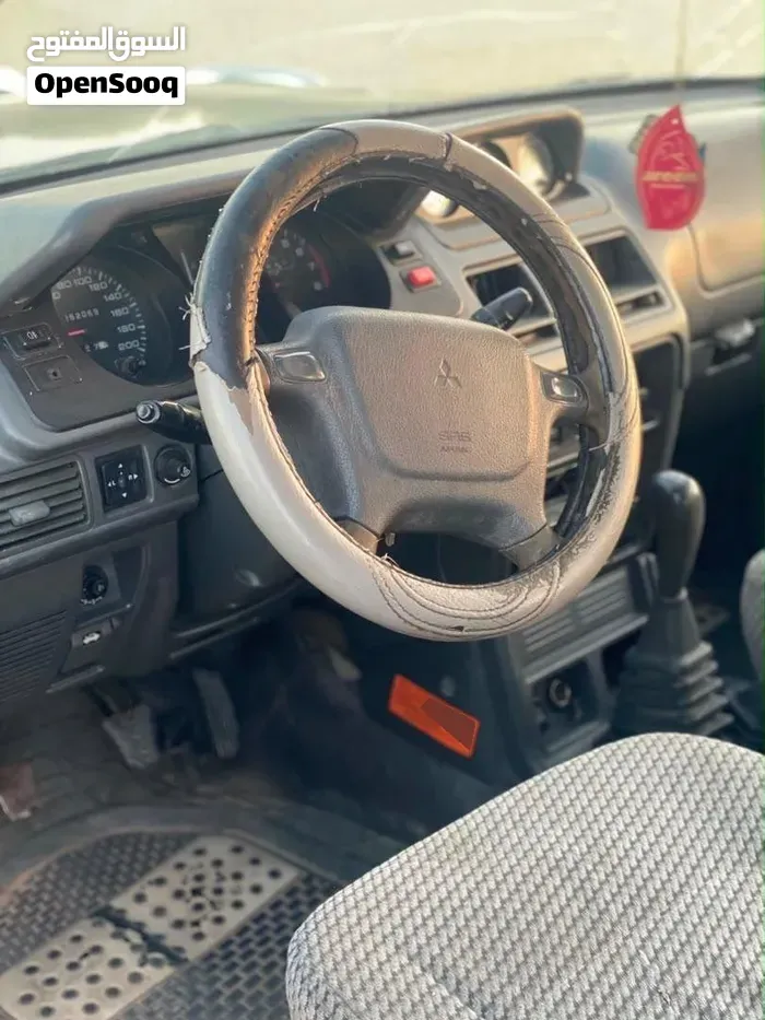 Mitsubishi Pajero 2000 photo 4