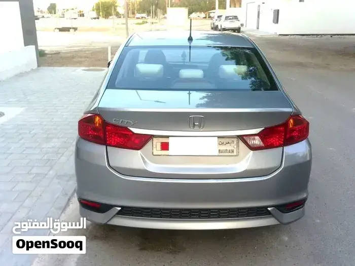 Honda City 2018 photo 4
