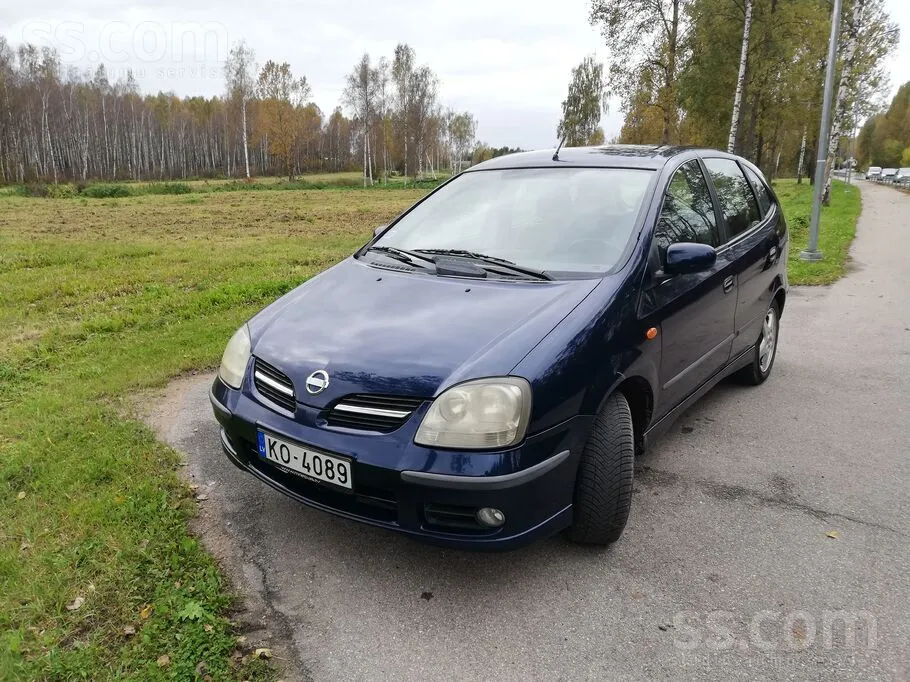 Nissan Almera Tino