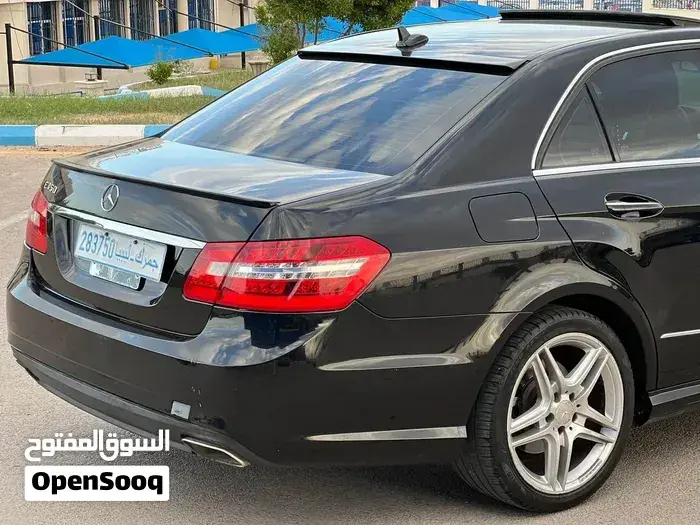 Mercedes-Benz E-Class 2012 photo 2