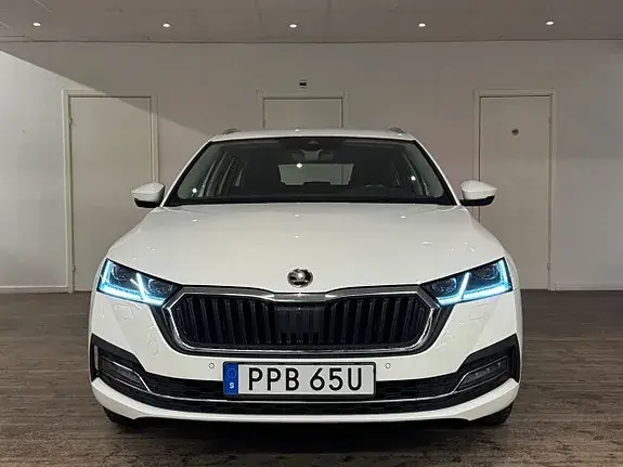 Skoda Octavia 2022 photo 4