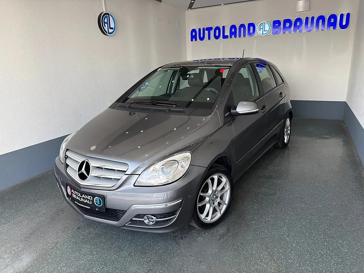 Mercedes-Benz B-Class 2009 photo 2