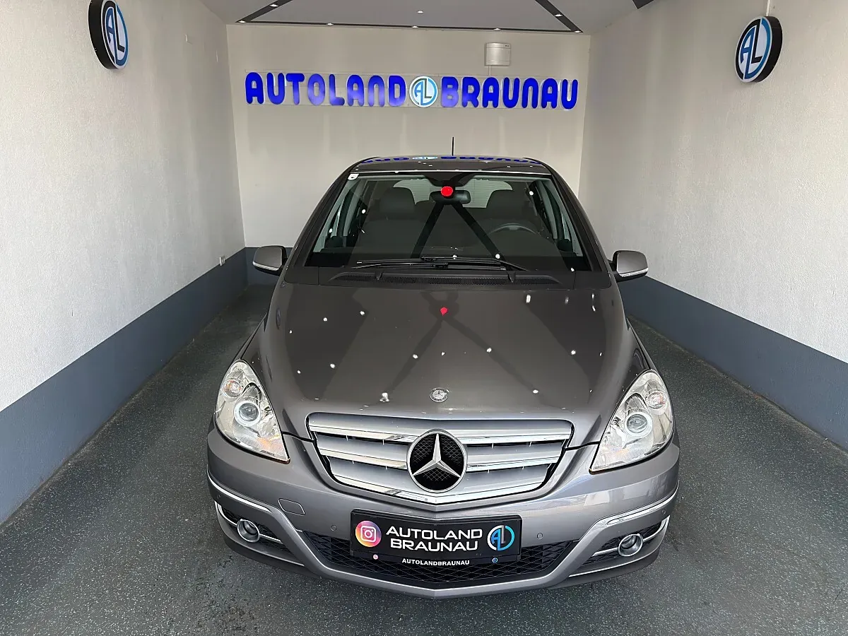 Mercedes-Benz B-Class 2009 photo 3
