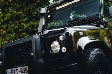 Land Rover Defender 2003 photo 3