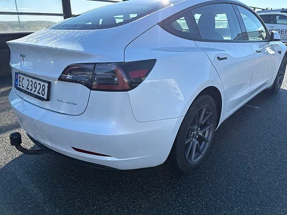 Tesla Model 3 2021 photo 4
