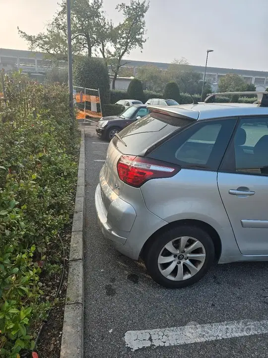Citroen C4 Picasso 2011 photo 4