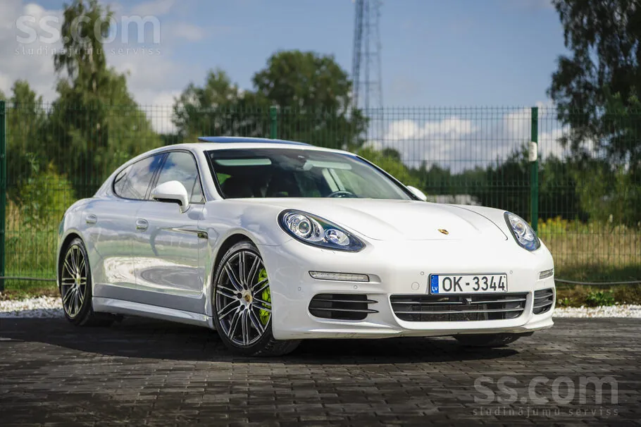 Porsche Panamera 2013 photo 5
