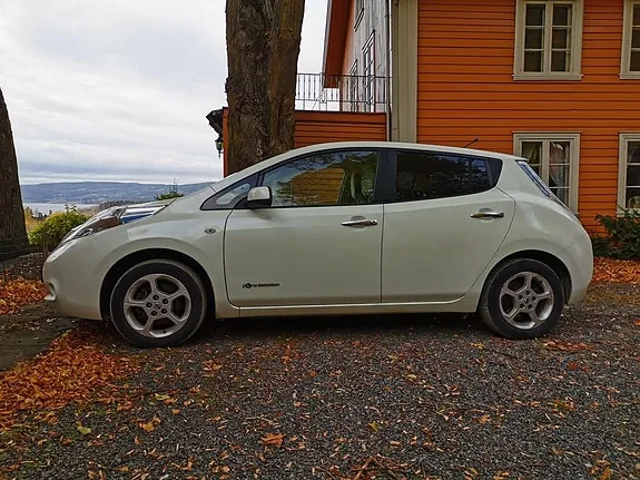 Nissan Leaf 2013 photo 4