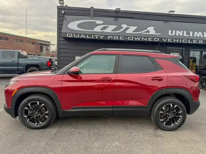 Chevrolet Trailblazer 2023 photo 2