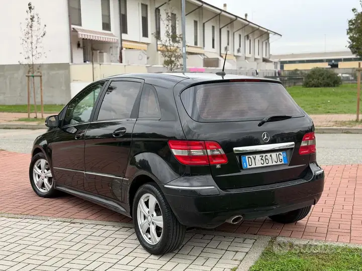 Mercedes-Benz B170 2009 photo 3