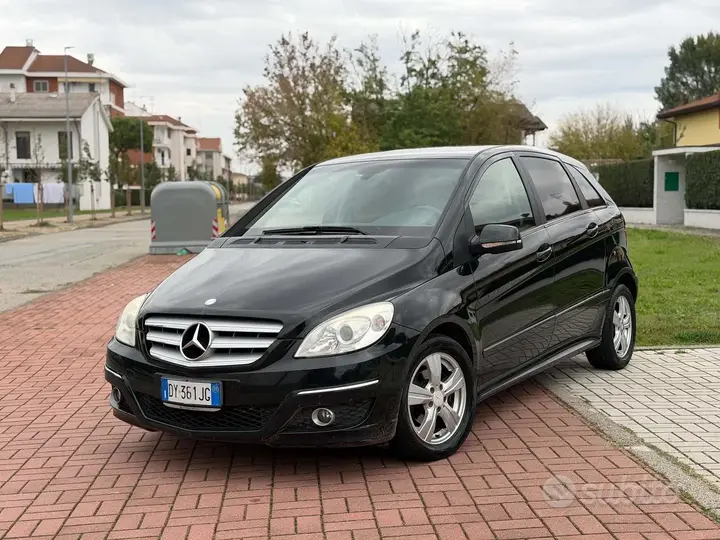Mercedes-Benz B170 2009 photo 2