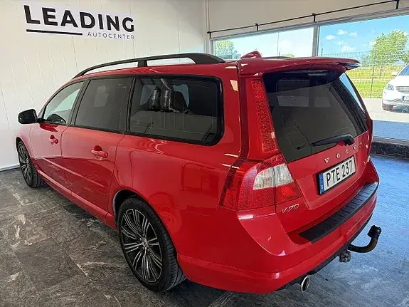 Volvo V70 2013 photo 2
