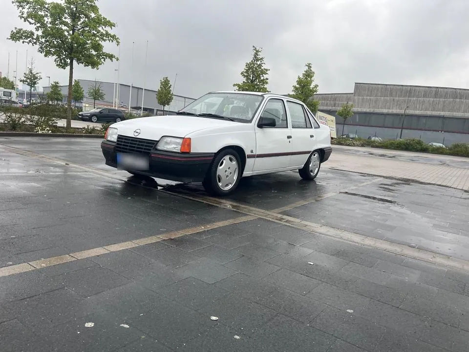 Opel Kadett E