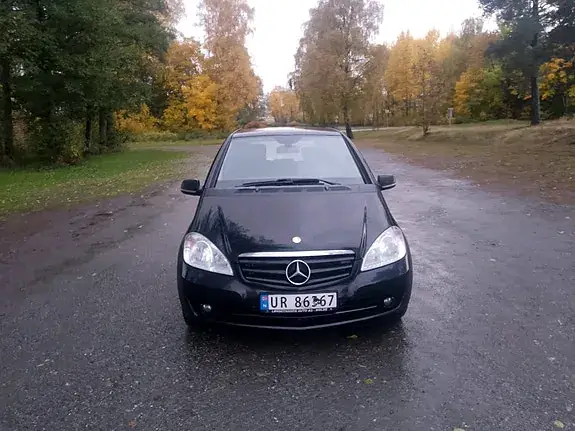 Mercedes-Benz A 160 2012 photo 2
