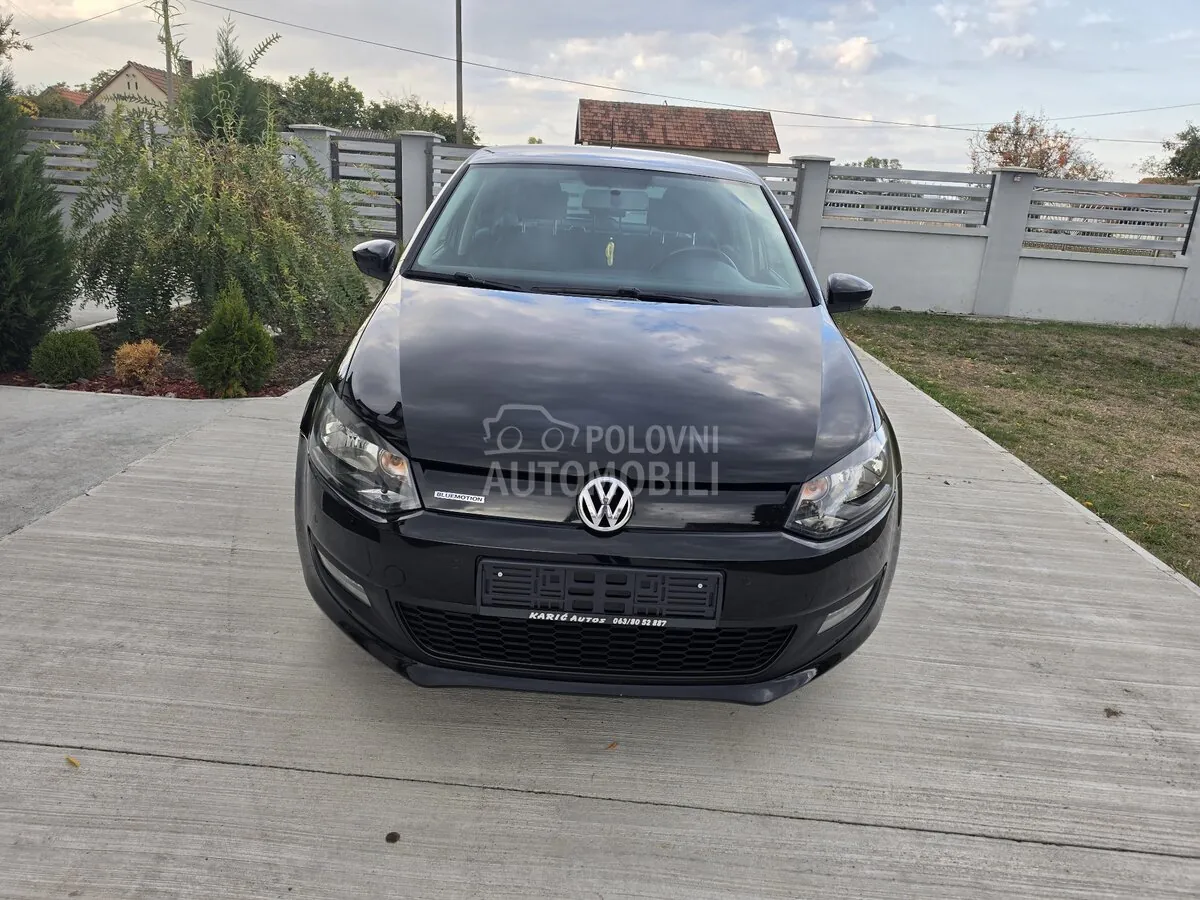 Volkswagen Polo 2015 photo 2