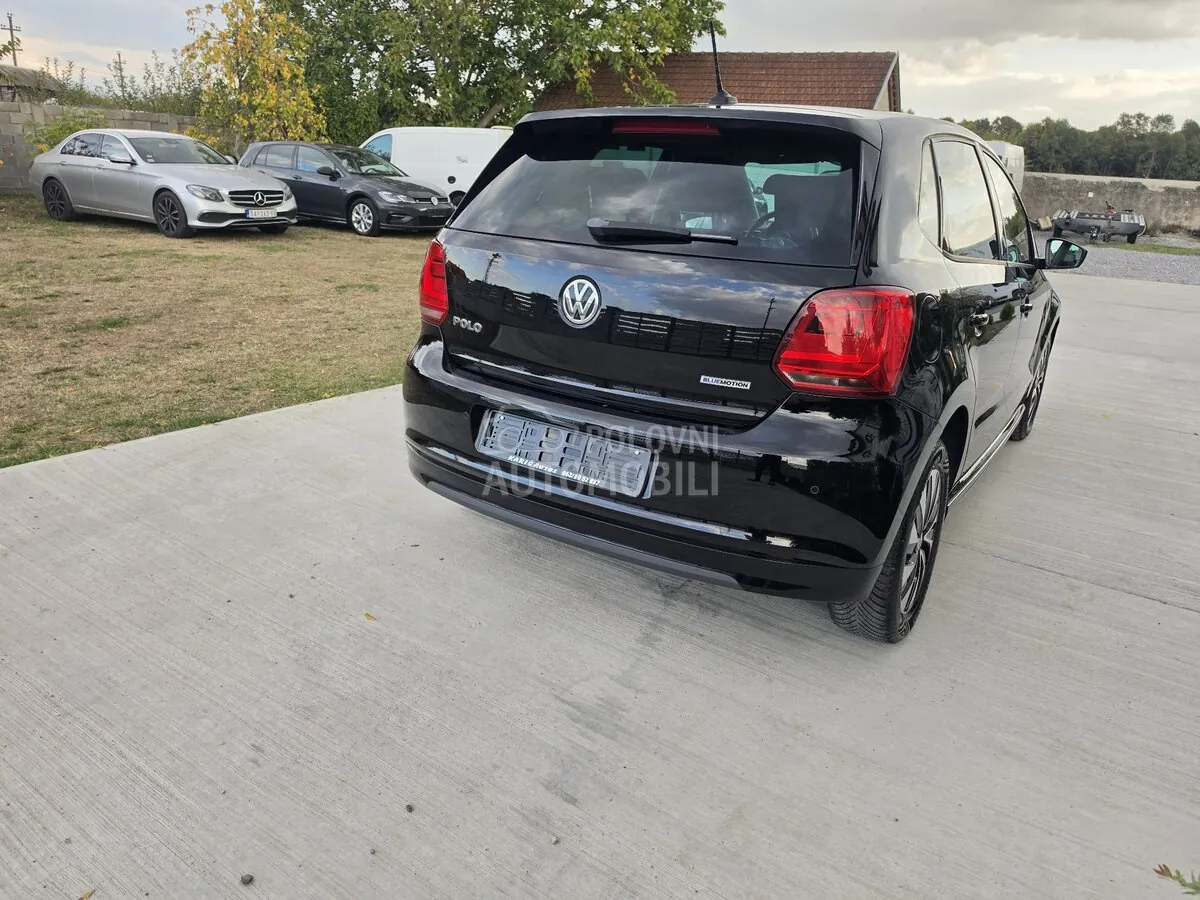 Volkswagen Polo 2015 photo 4