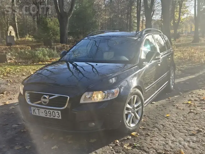 Volvo V50