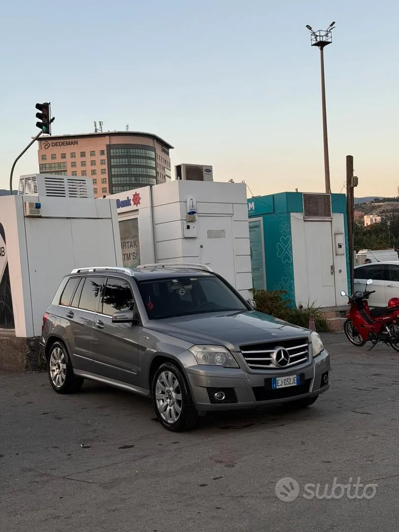 Mercedes-Benz Glk Class 2011 photo 2