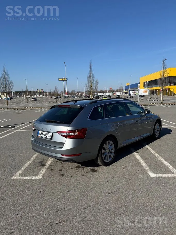 Skoda Superb 2021 photo 4