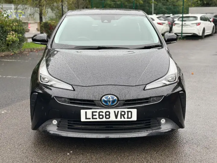 Toyota Prius 2019 photo 2