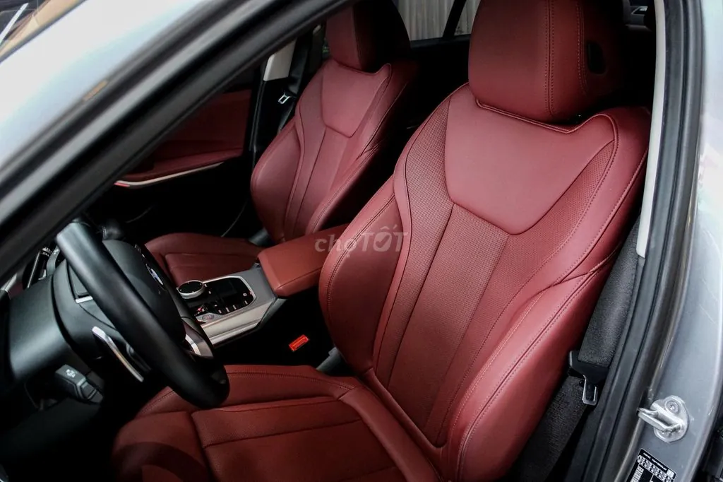 BMW 3 Series 2024 photo 5