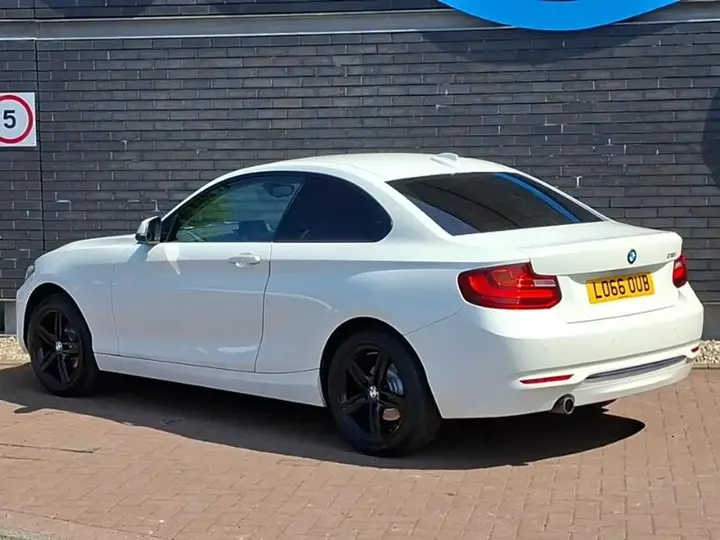 BMW 2 Series 2016 photo 2