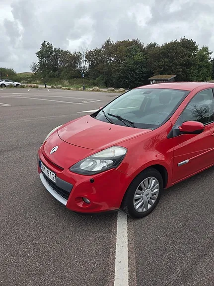 Renault Clio 2012 photo 4
