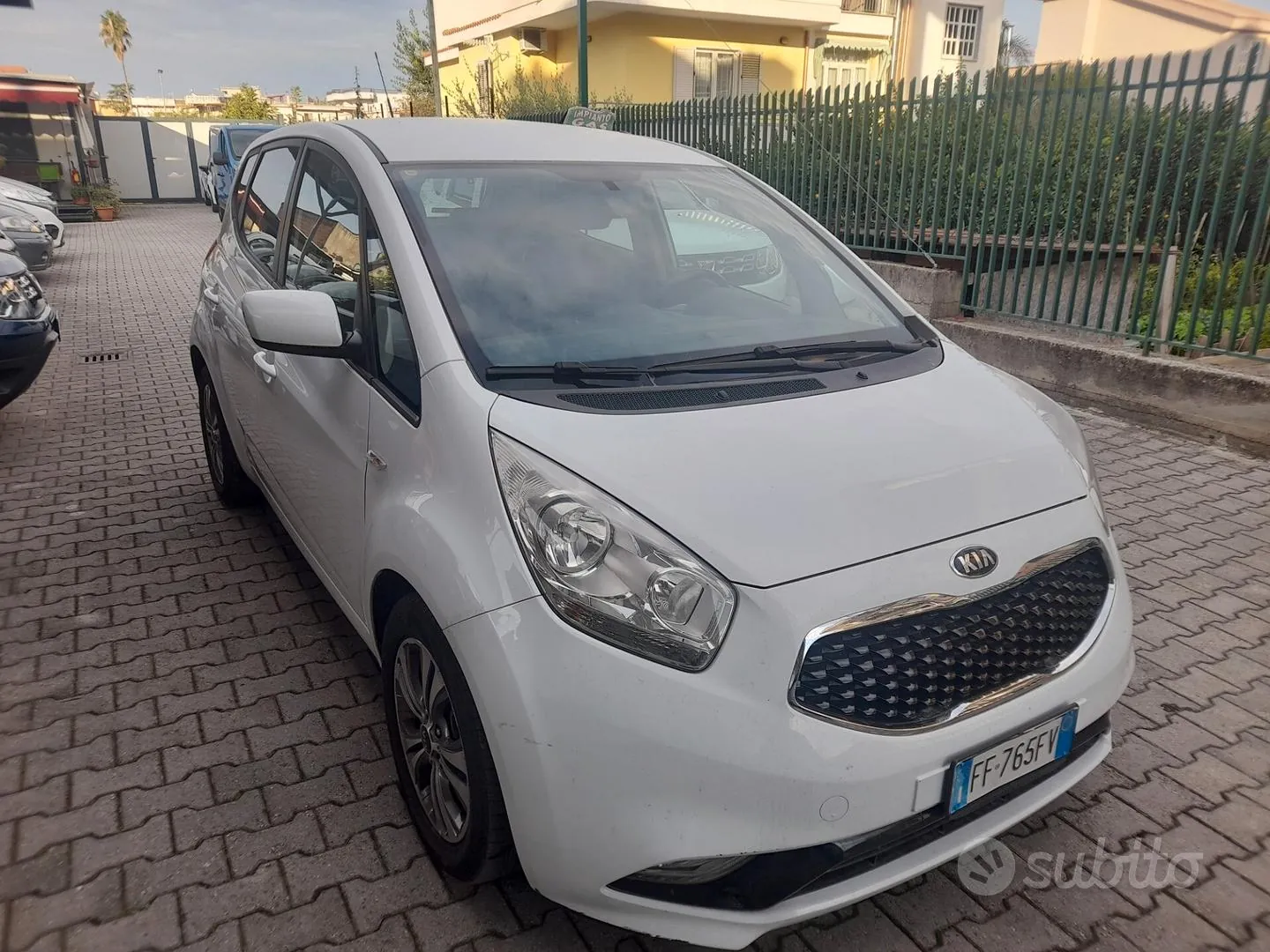 Kia Venga 2016 photo 2