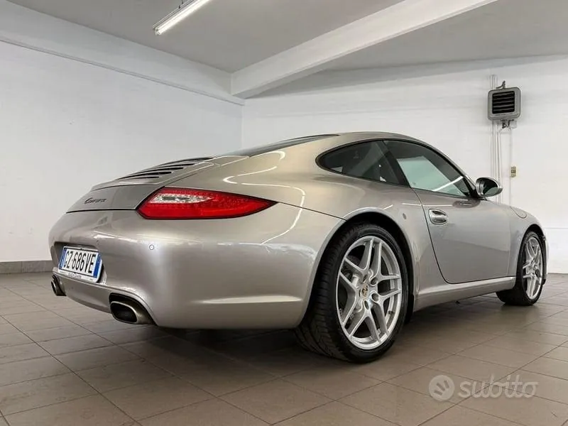 Porsche 911 Carrera Coupé 2010 photo 4