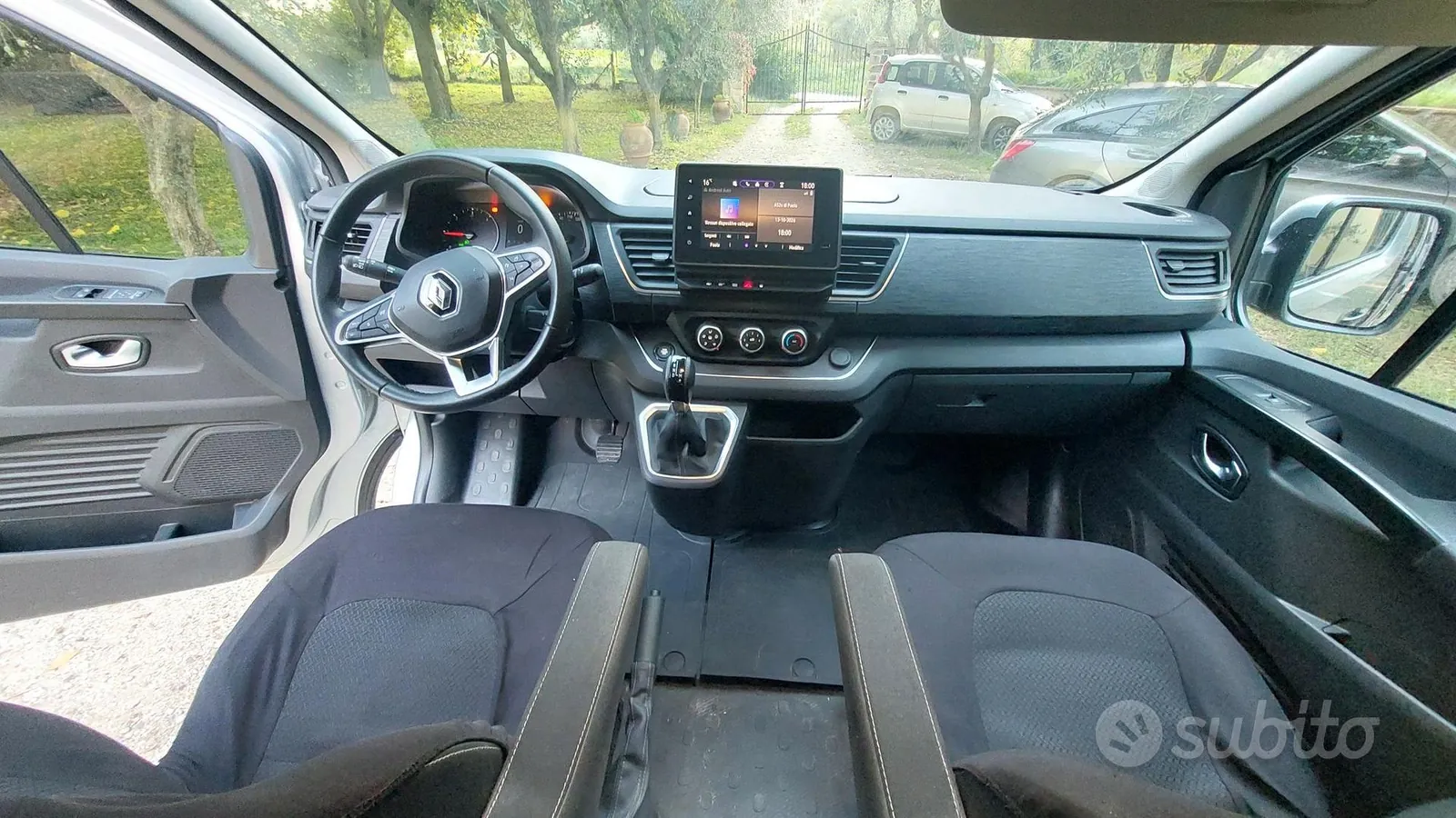 Renault Traffic 2023 photo 5