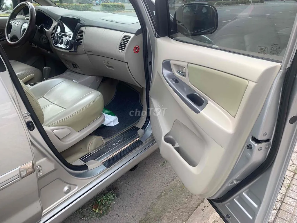 Toyota Innova 2013 photo 5