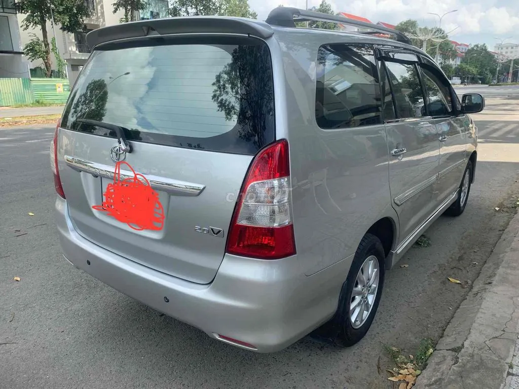 Toyota Innova 2013 photo 2