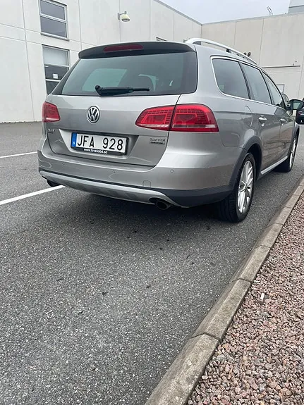 Volkswagen Passat Alltrack 2014 photo 2