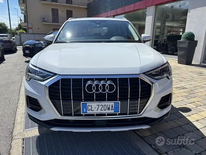 Audi Q3 2022 photo 2