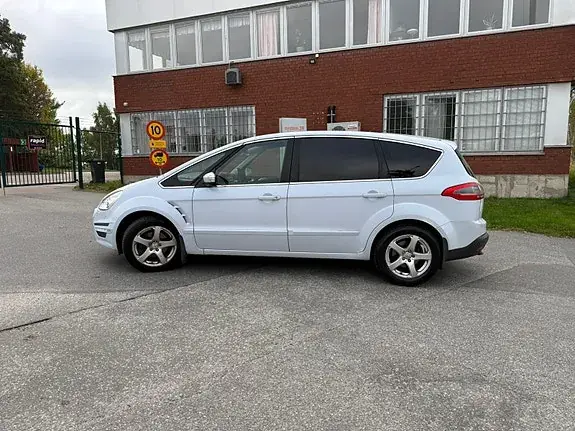 Ford S-Max 2010 photo 2
