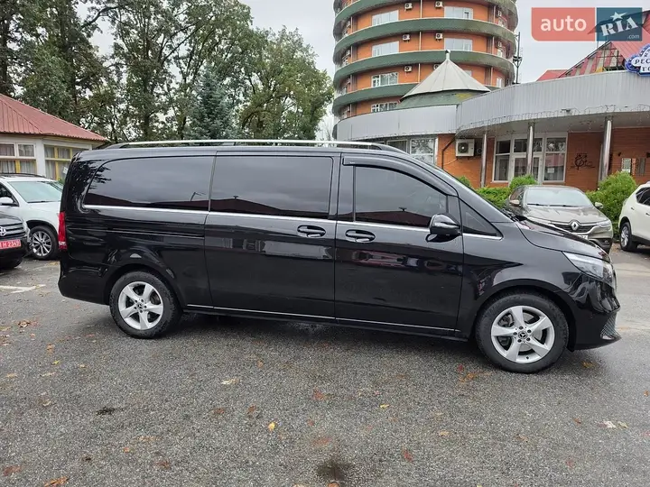 Mercedes-Benz V-Class 2023 photo 5