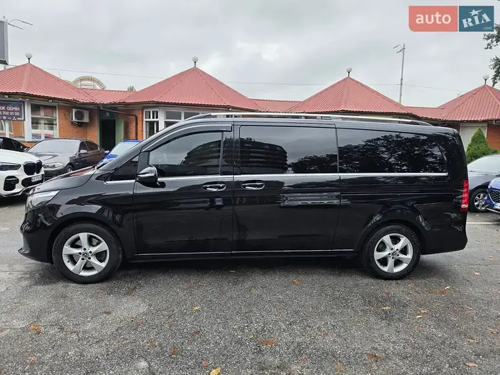 Mercedes-Benz V-Class 2023 photo 4