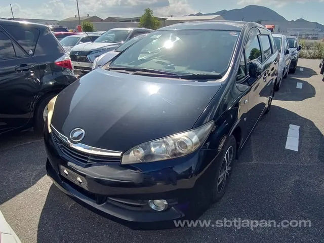 Toyota Wish 2012 photo 2
