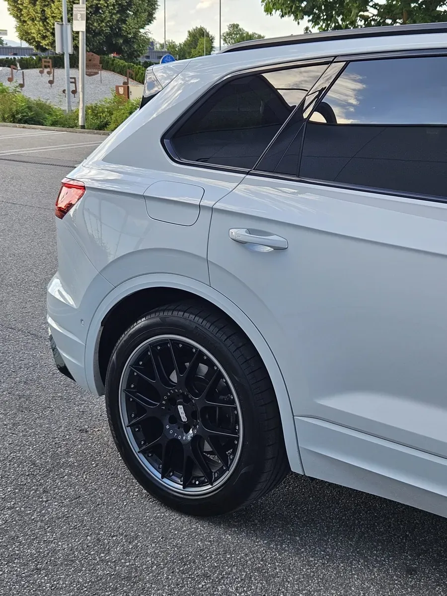 Volkswagen Touareg 2019 photo 3
